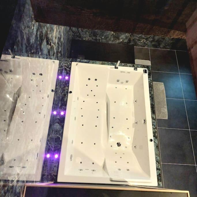Longmesnil Le Duplex De L'Etoile Home Cinema Jacuzzi Et Sauna Privatif מראה חיצוני תמונה